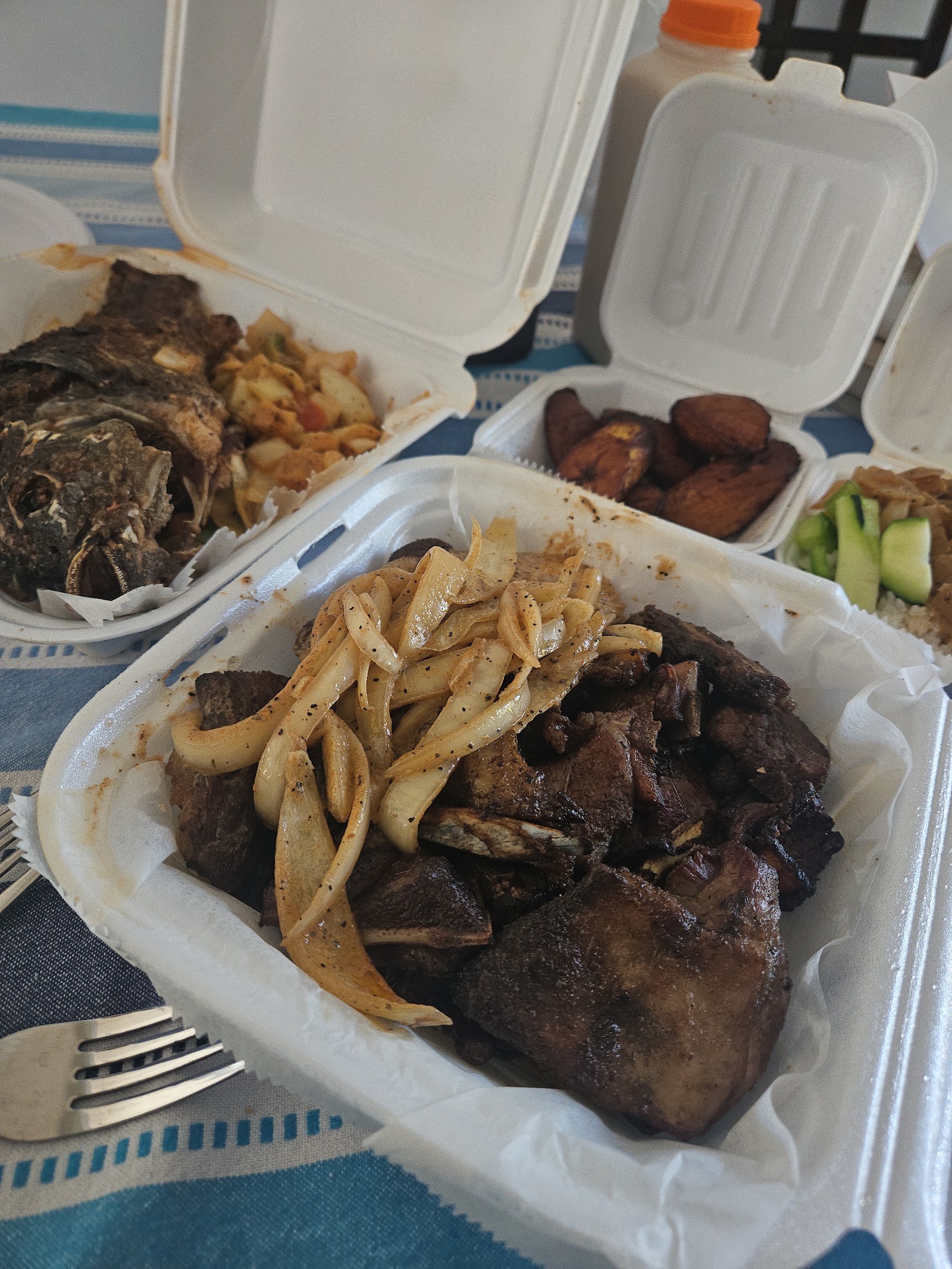Darou Salam African Halal Restaurant - Senegalese cuisine in Cincinnati
