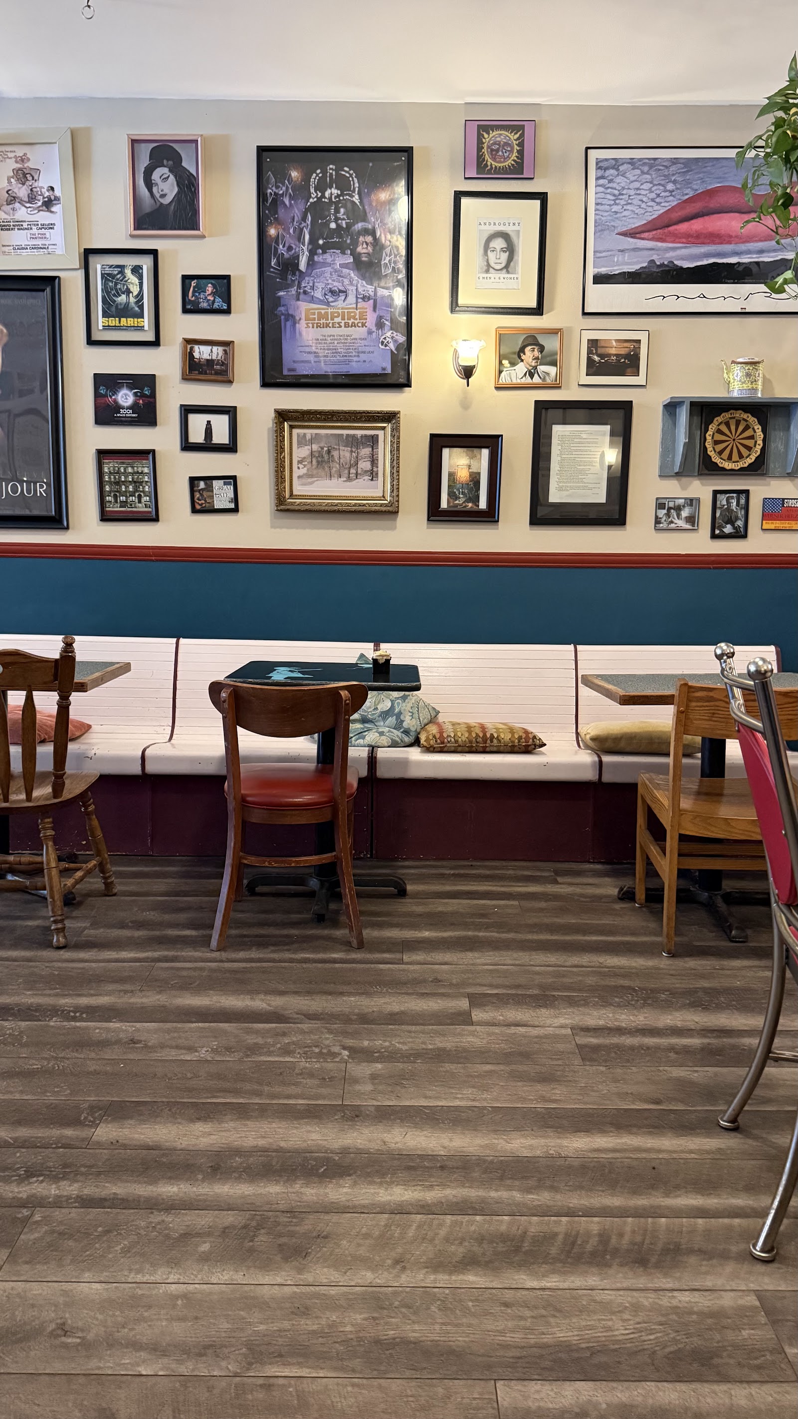 Sitwell's Coffeehouse: The Sequel in Cincinnati